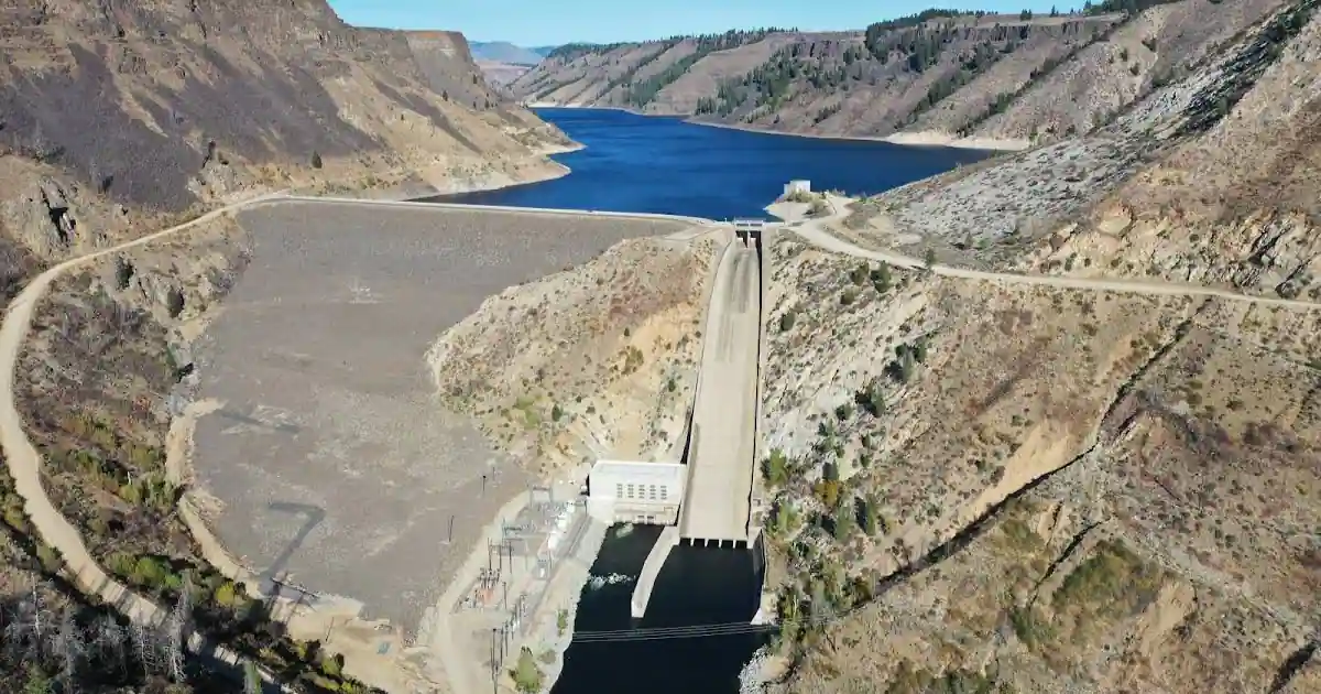 Top 5 Best Dams in Idaho (With Photos)