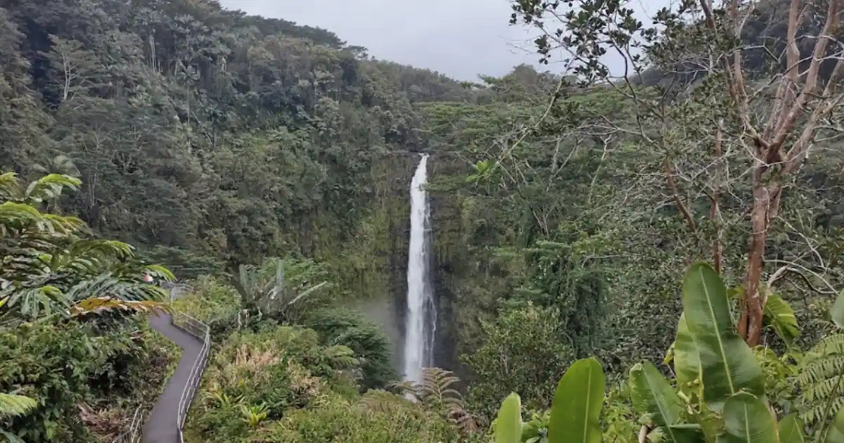 Akaka falls state park