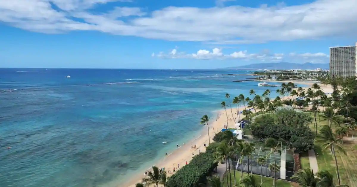 fort DeRussy beach park