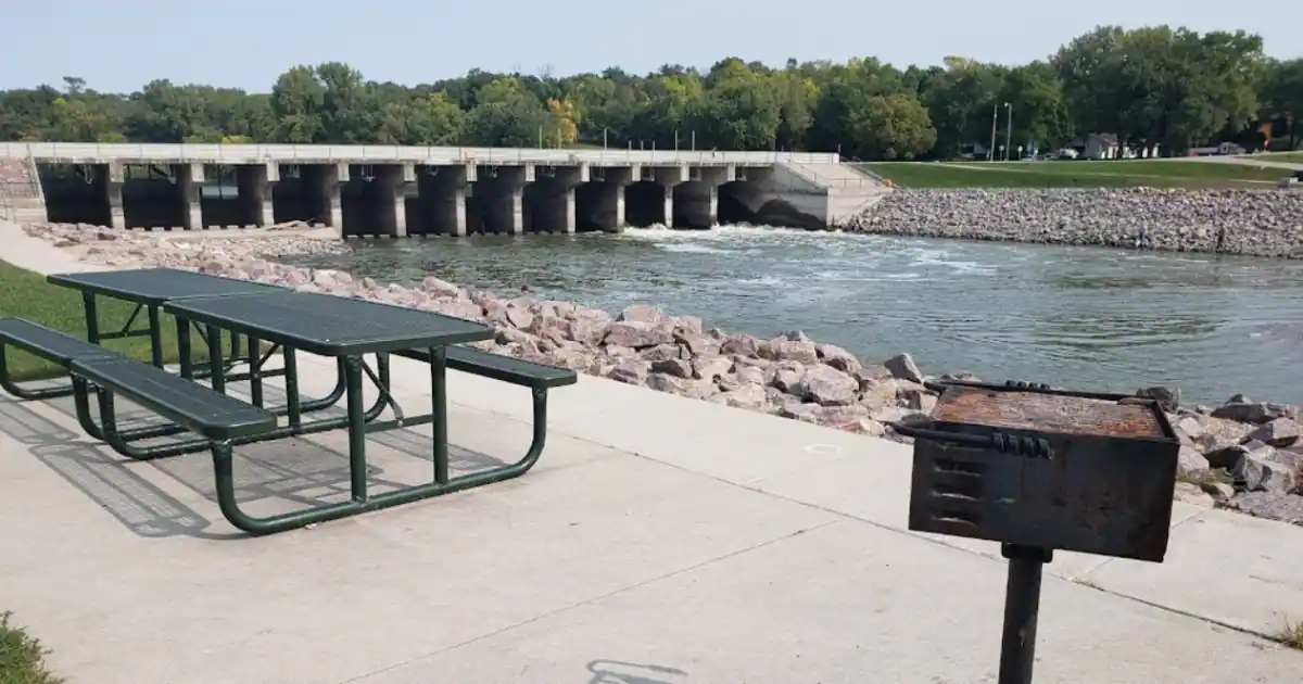 Lac Qui parle dam